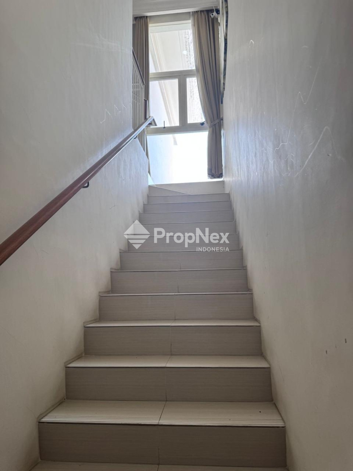 La Ritz Wood Pakuwon Indah — foto 4